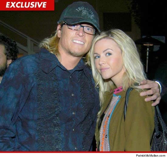 Gina’s Blog: WES SCANTLIN IS DIVORCING HIS HOT WIFE!