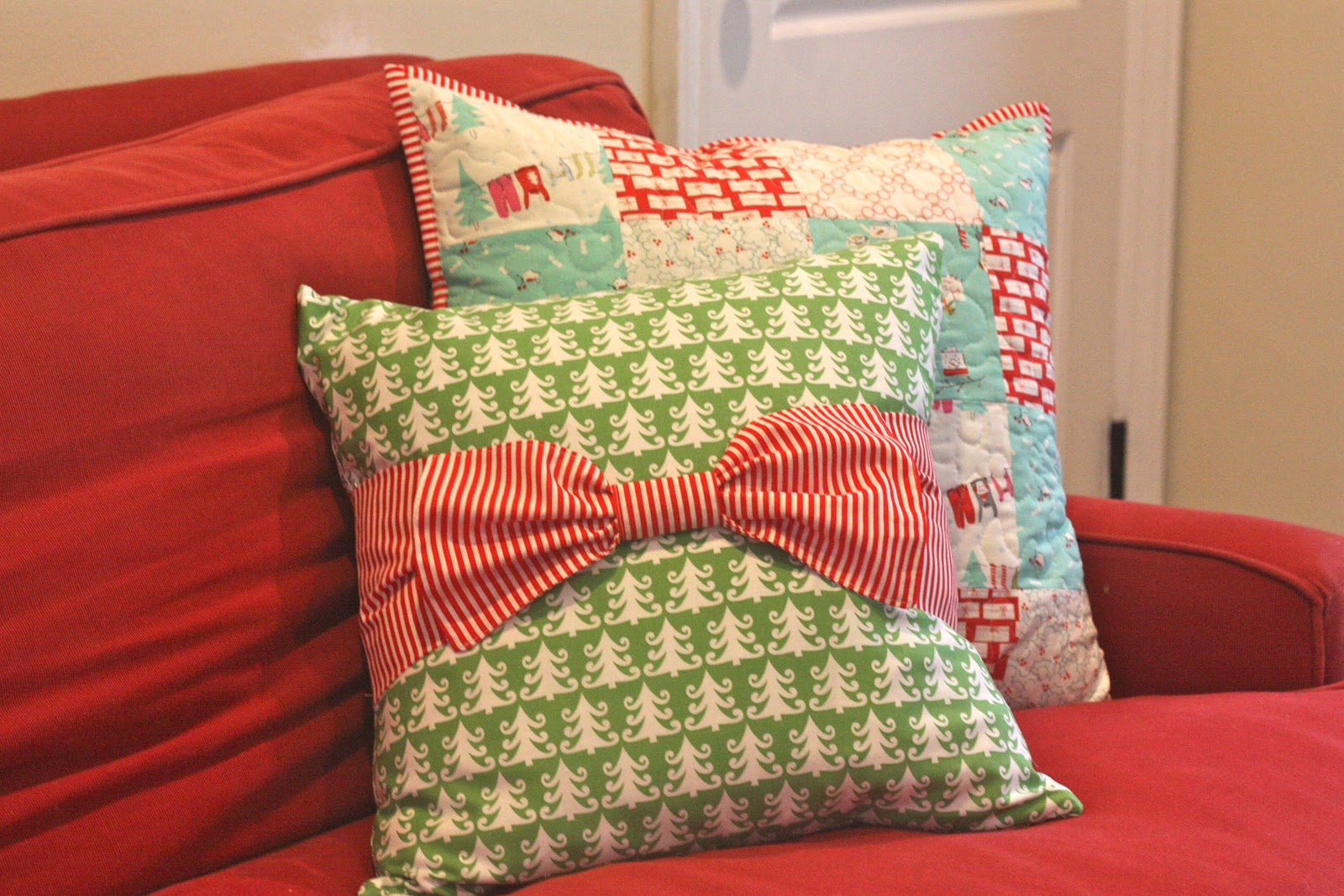 MOM New Christmas Pillows