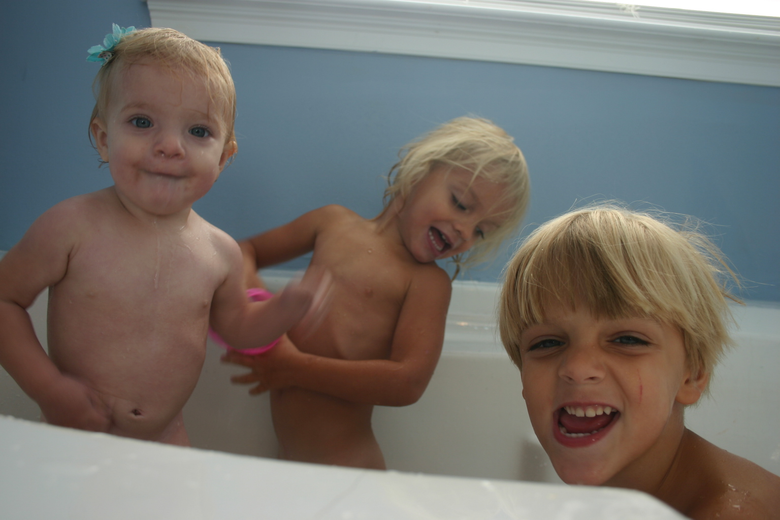 The Extraordinary Ordinary: 3 little monkeys taking a bubble bath