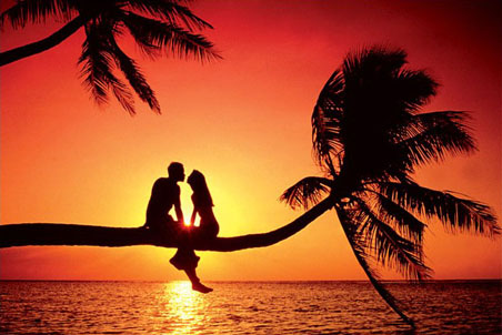 lgpp31181%252Bsummer-love-kissing-at-sunset-poster.jpg