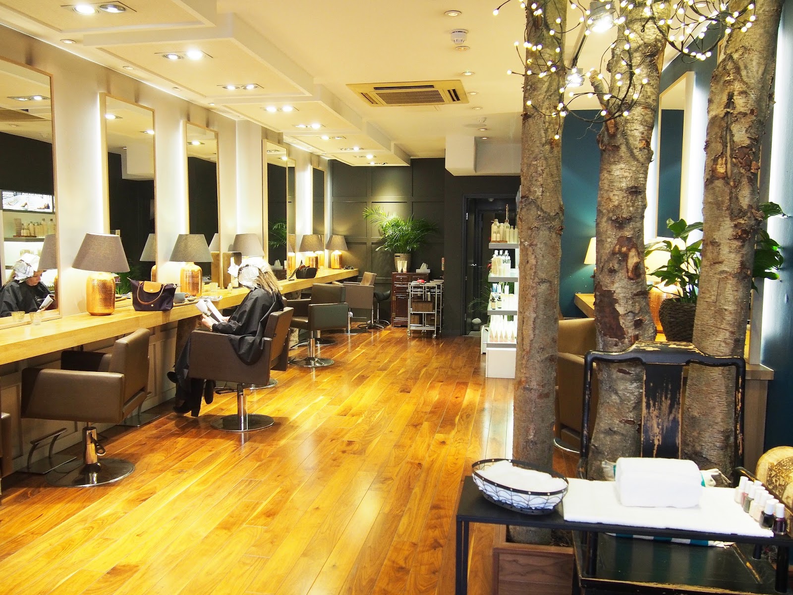 Complete Salon Experience At Edward James London Fresh And Fearless
