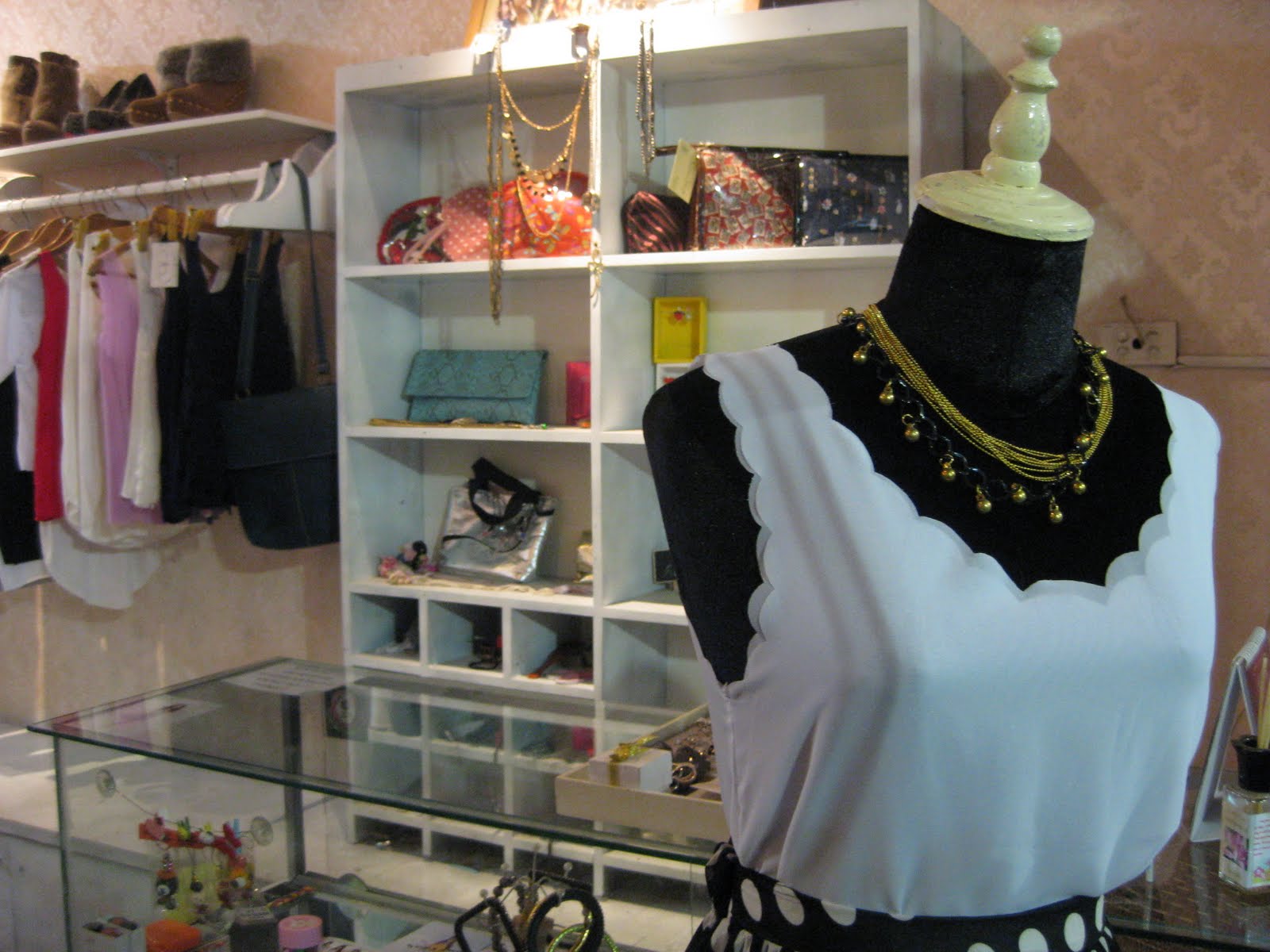 The Adventures, Mishaps of Miss Regenerate Boutique Shopping in Hanoi