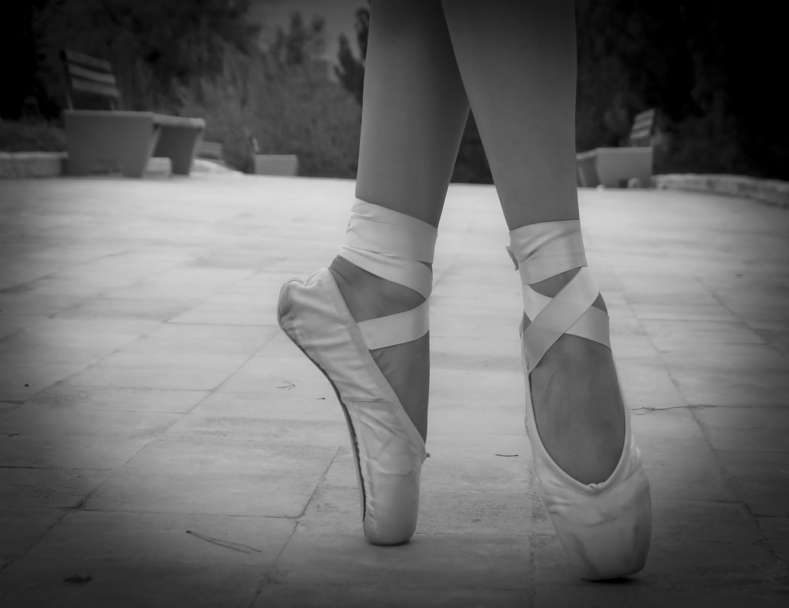 Imagenes De Zapatillas En Blanco Y Negro | foto studio ily Imagenes De Zapatillas En Blanco Y Negro | foto studio ily