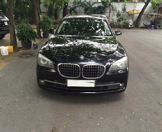 Bmw 750li màu đen thời thượng