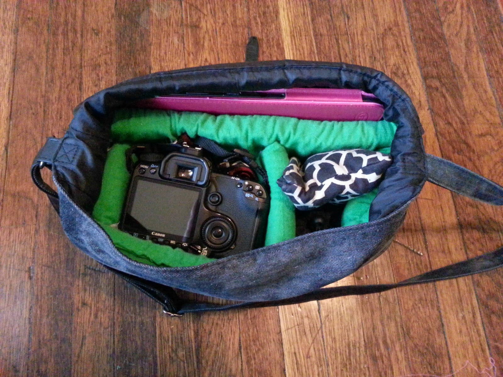 The Wild Rumpus Agenda DIY Camera Bag from Any Bag