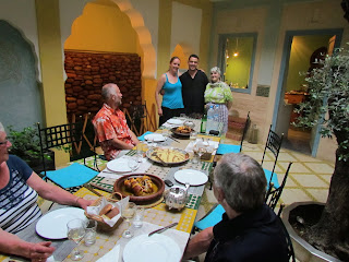 Bij Riad Aïcha in Marrakesh - De weg naar Marrakesh gaat over 'de poort naar de Middellandse Zee'. Deze zee engte tussen Europa en Afrika is lange tijd als strategisch belangrijk gezien.