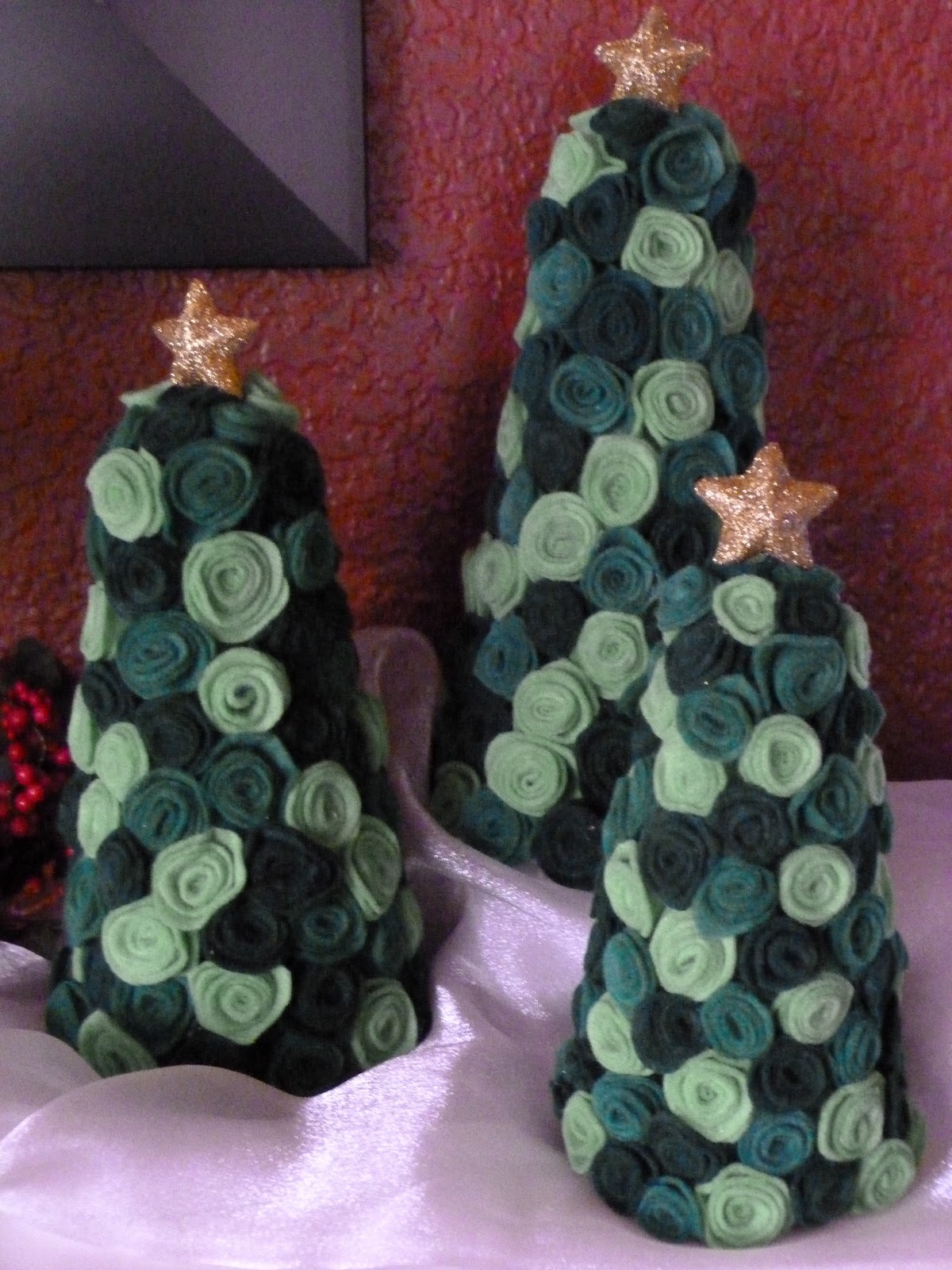 Bargain Bound Felt Rosette Tree