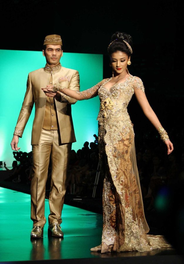Indonesia Fashion Week 2012 - Sahara Simple Magazine