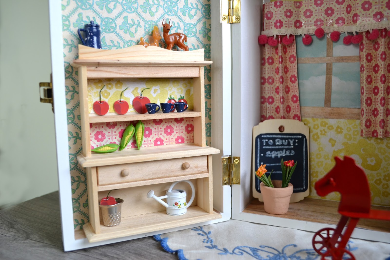 Attic Lace Make a Dollhouse in a Box!