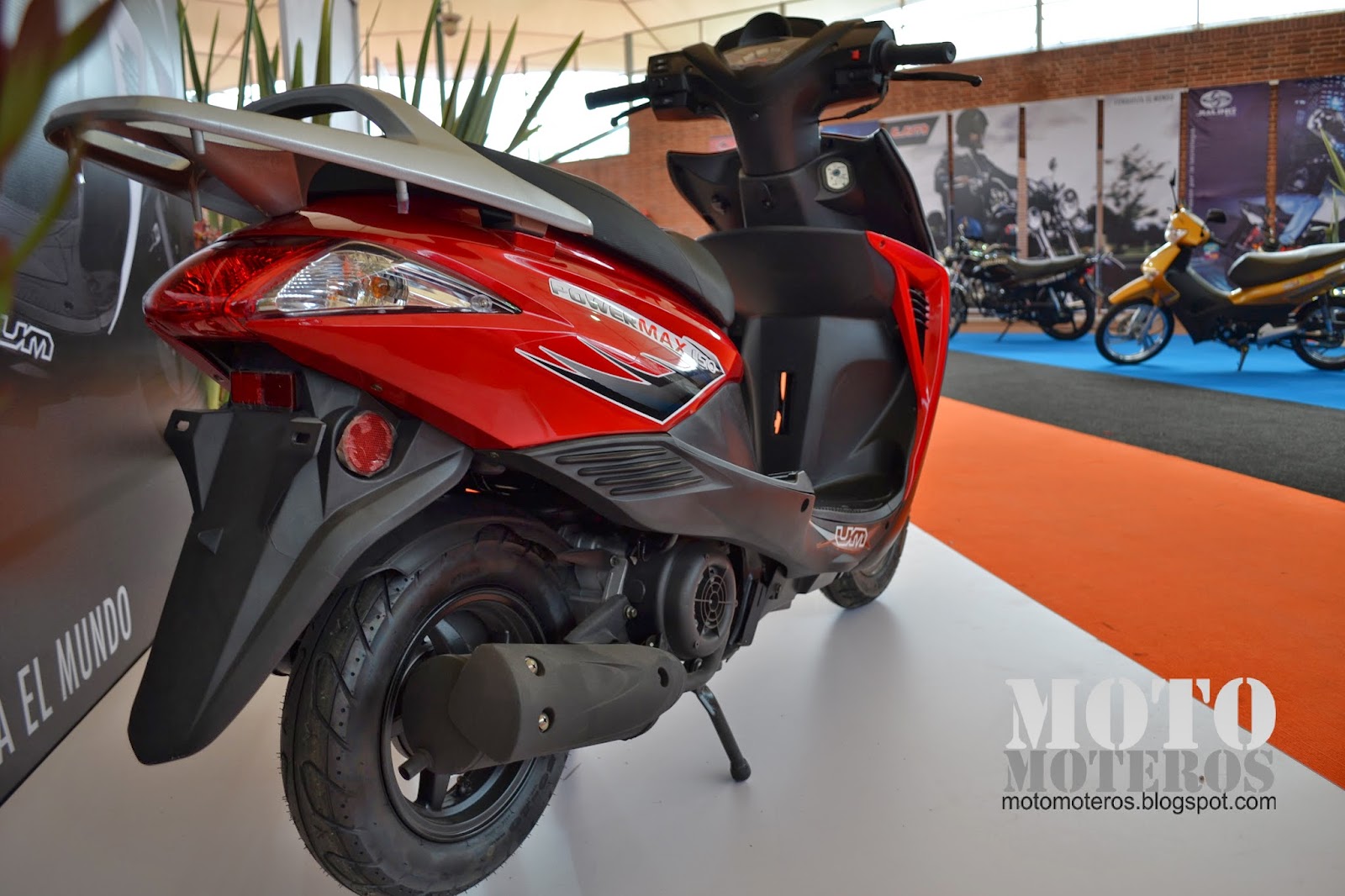 MotoMoteros UM POWERMAX 150