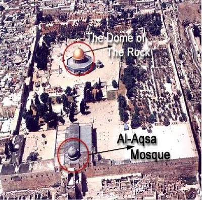 «Το Ισραήλ σχεδιάζει να κατασκευάσει τον Ιερό του Ναό», ισχυρίζεται Παλαιστίνιος αξιωματούχος του τεμένους Αλ Ακσά Al-Aqsa+n+Dome+of+the+Rock1