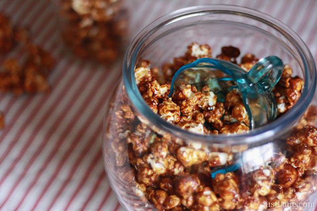 Gingerbread Caramel Popcorn Gingerbread Caramel Popcorn