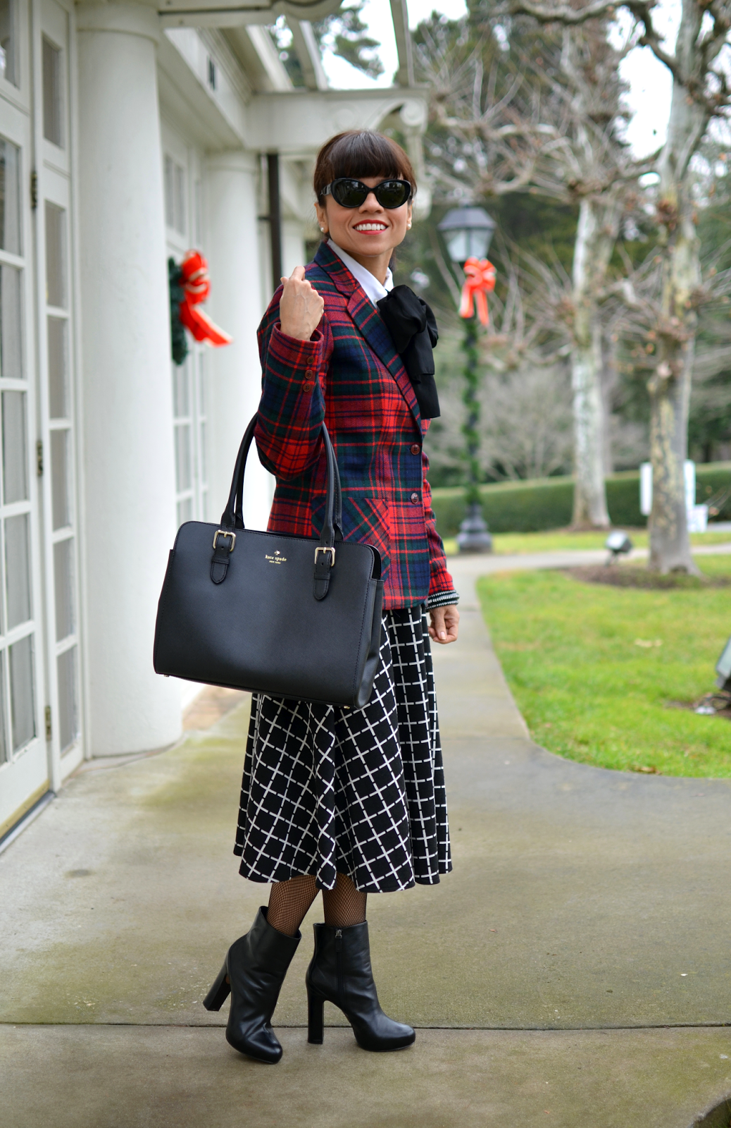 It's Beginning To Look Like Christmas… MY SMALL WARDROBE