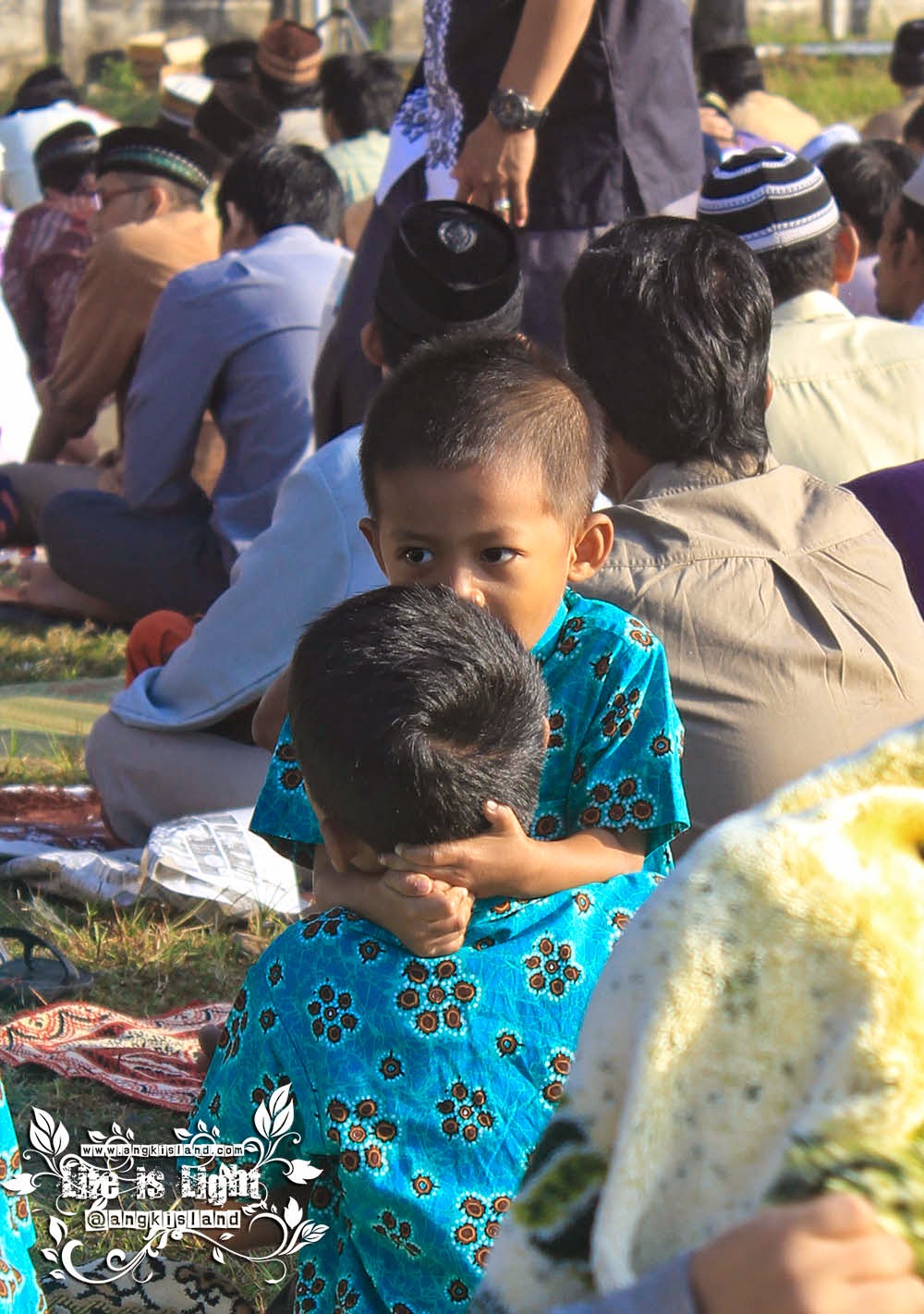dicium kakak ciuman untuk kakak