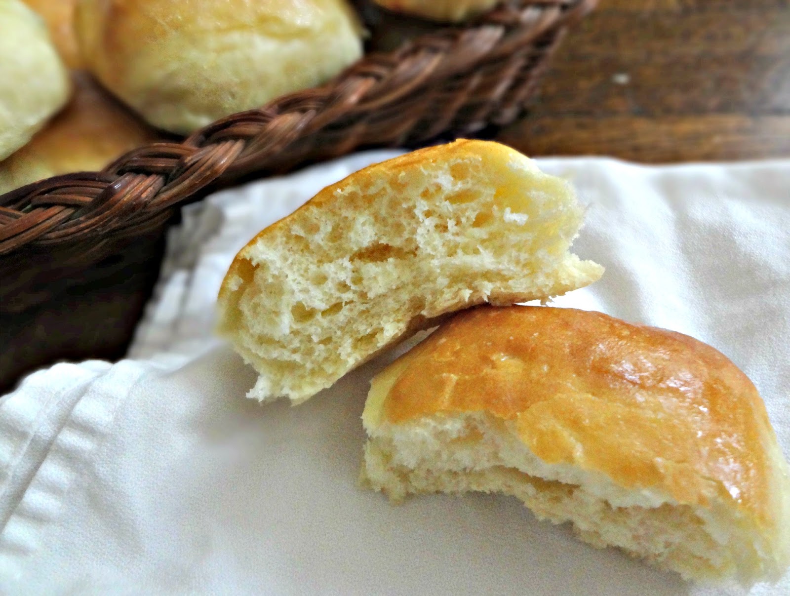 The Cooking Actress Fluffy, Buttery, Rolls (Texas Roadhouse Copy Cat)