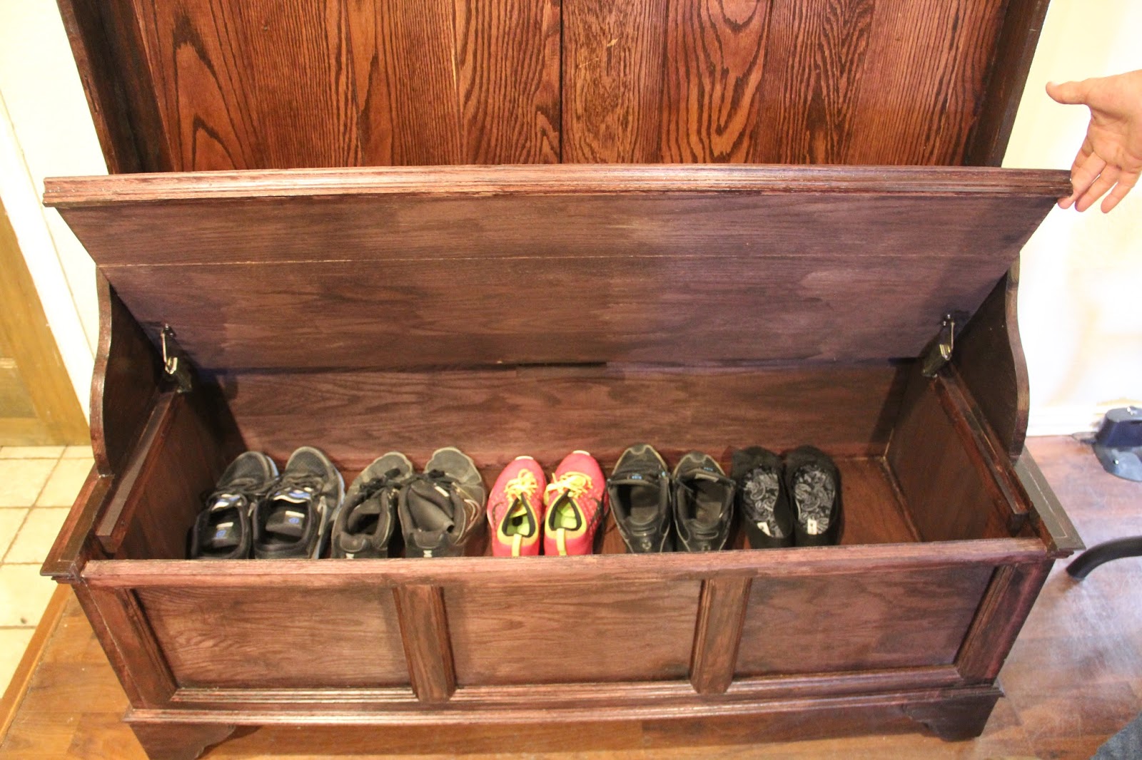 Rusty Hinge Hall Tree/Gun