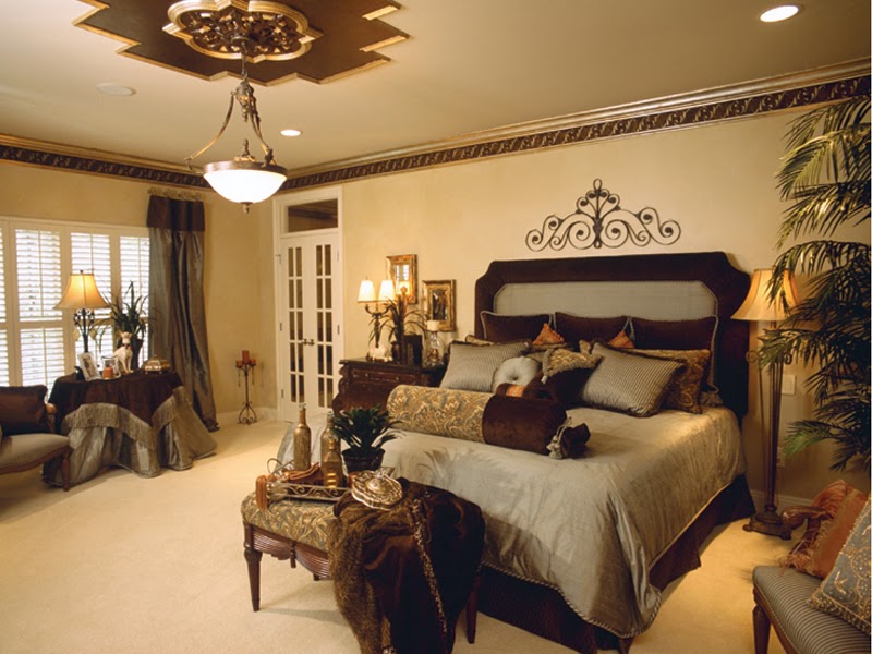 Traditional romantic bedroom Traditional romantic bedroom