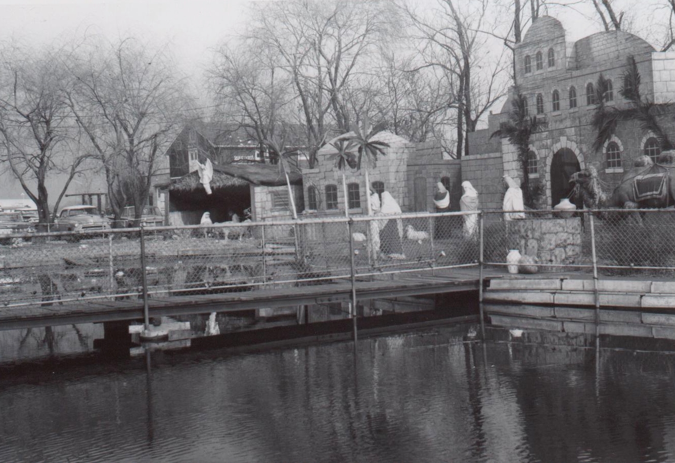 Amber Reunion Amling's Flowerland