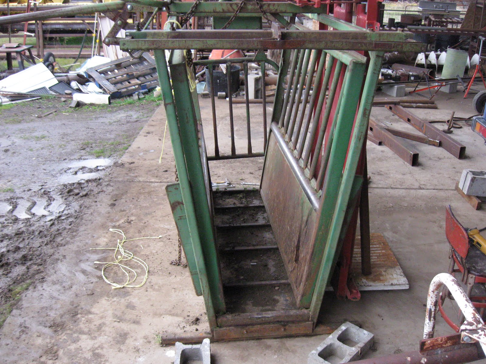 CATTLE RANCH PROJECTS POWDER RIVER SQUEEZE CHUTE UPDATE