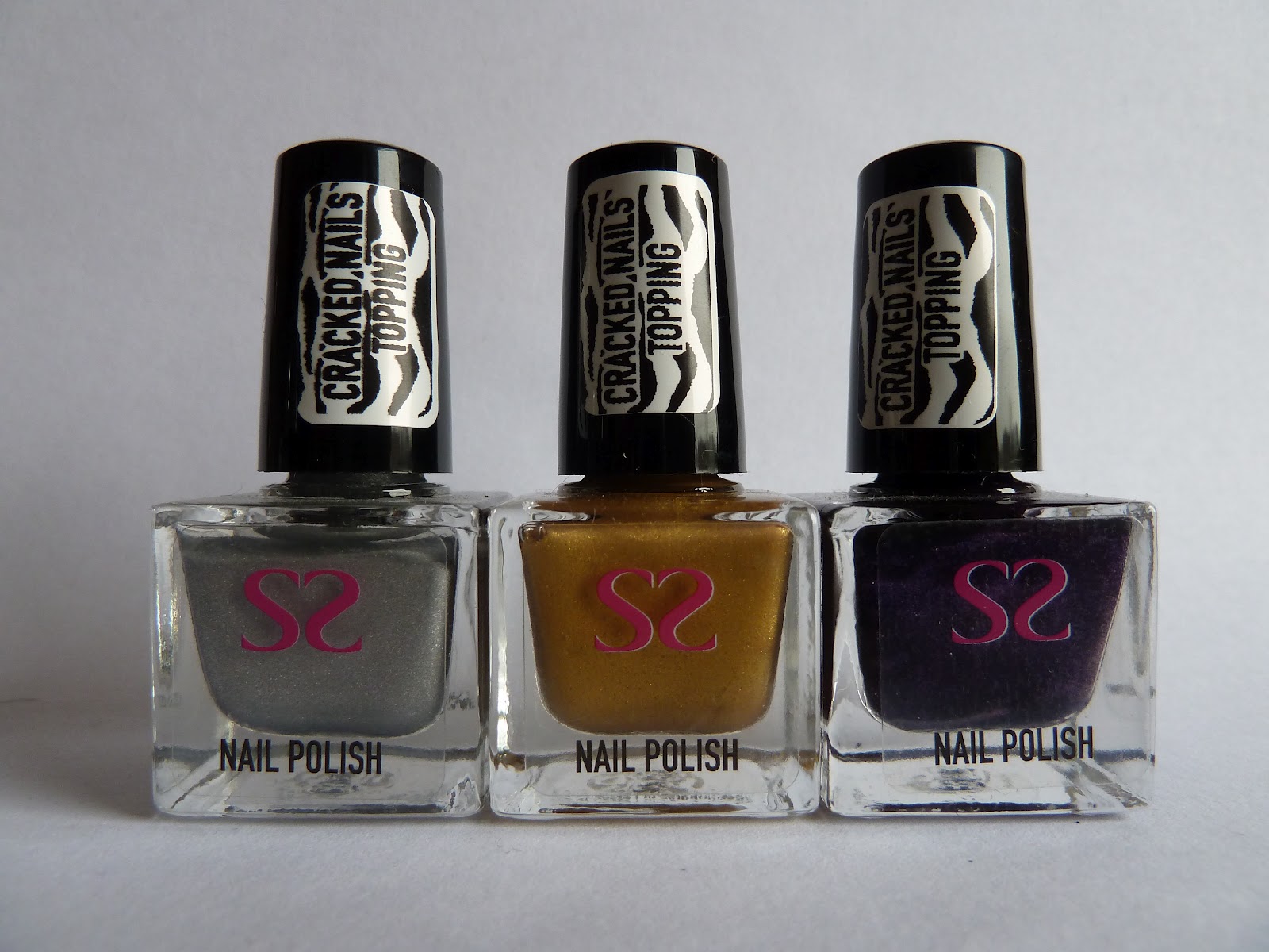 NailsByStephanie How Does Crackle Polish Work?