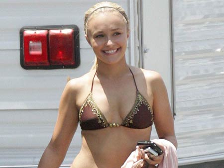 To celebrate, here are 3 pics of Hayden Panettiere in a bikini. To celebrate, here are 3 pics of Hayden Panettiere in a bikini.