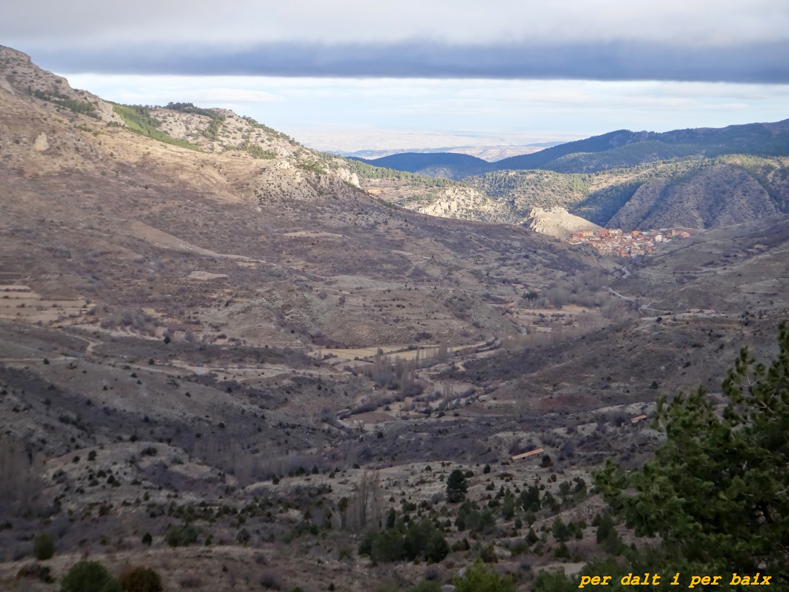 Pico de Javalambre (2020 m.) por el Barranco de la Bellena y Descenso