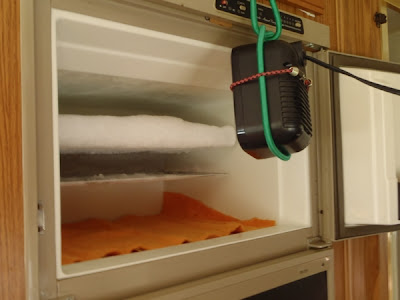 how to defrost an RV freezer or refrigerator  by dear miss mermaid copyright by http://dearmissmermaid.com