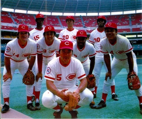 cincinnati reds uniforms tonight