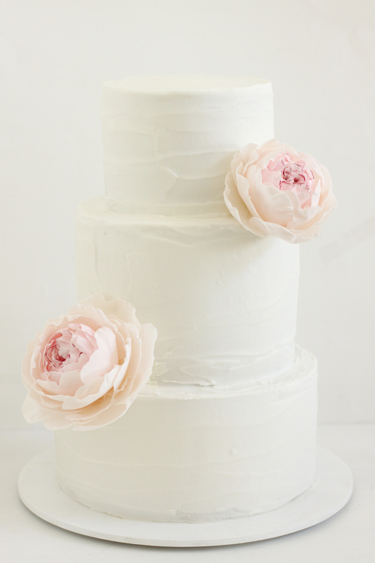 hello naomi spatula icing + realistic sugar peonies