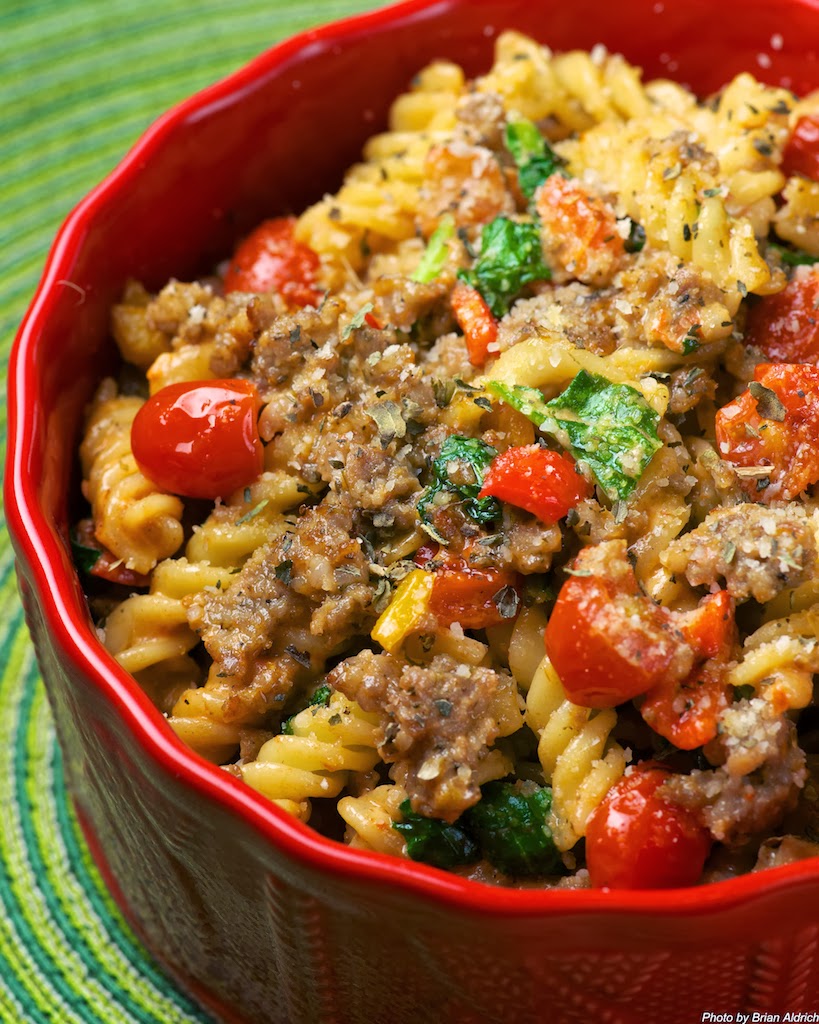 The Seasoned Chef Italian Sausage, Spinach and Tomato Smoked Gouda Pasta