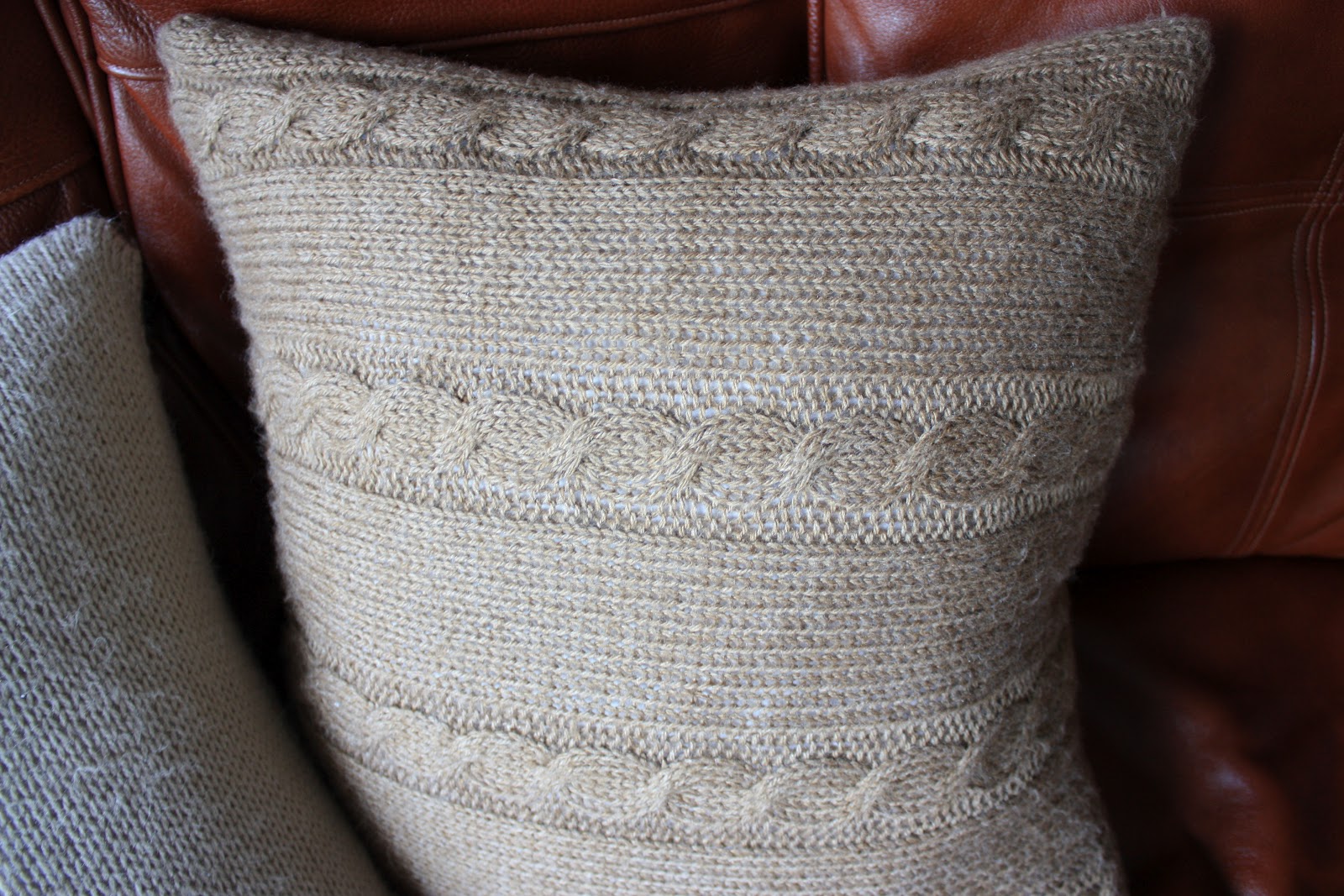 Nati's Little Things Knitted cushion covers