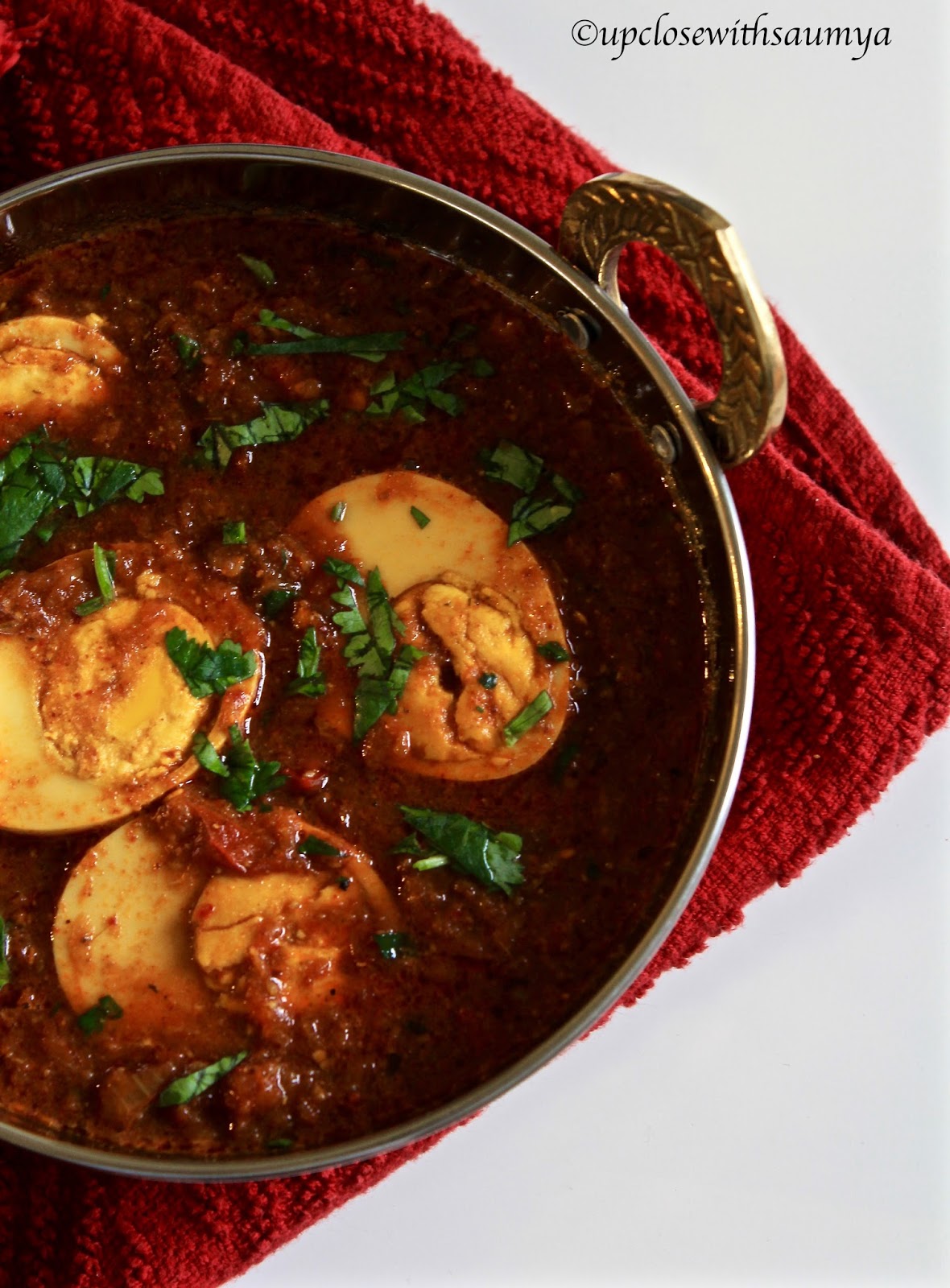 UpclosewithSaumya: Egg Curry (Hard boiled eggs in flavorful curry)
