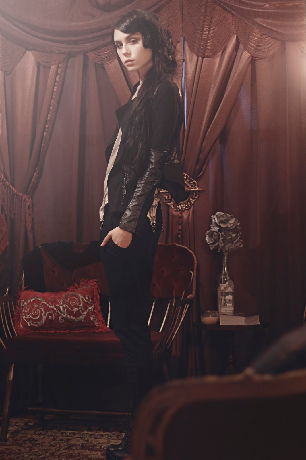 CASSTRONAUT Trapeze Swinger Off Duty