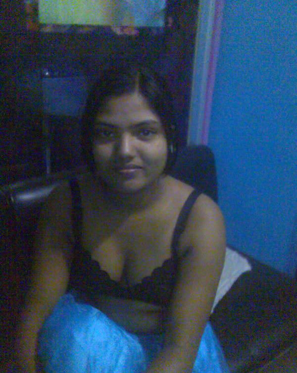 teen women in tiny swim suite dating lady kolkata
