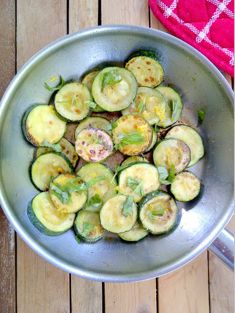 gebakken courgette limoen