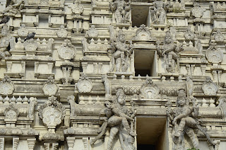 detail of a gopuram in mamallapuram dettaglio di una gopuram a mamallapuram