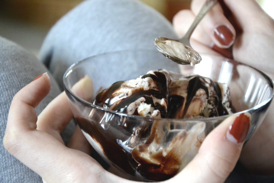 Bei Der Besten Freundin Anya Rich