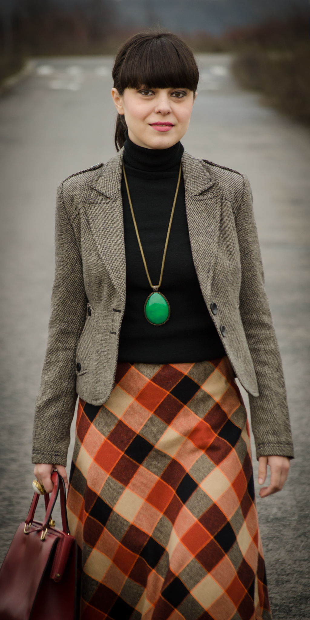 a-line checkers skirt 70s black turtleneck vintage thrifted koton burgundy shoes handbag high heels statement green jewlery necklace