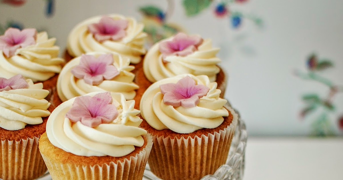 Rhubarb and Custard Cupcakes Katiecakes