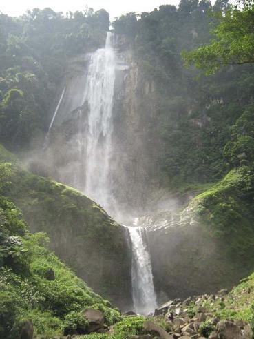 Provinsi Sumatera Utara, Danau Toba, Informasi Wisata: Air Terjun