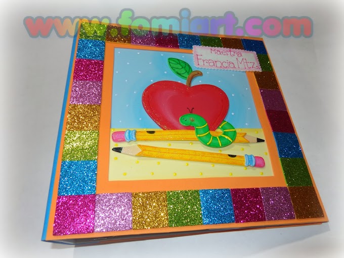 Carpeta Decorada "Manzana Con Gusanito"