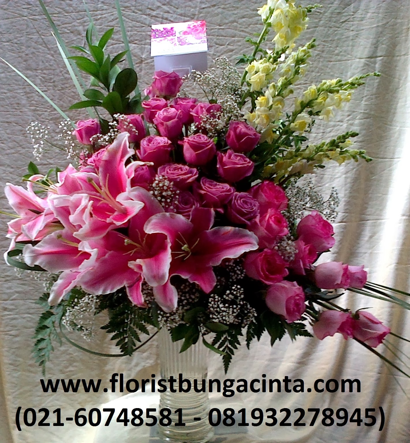 Rusty Florist Jakarta Online Flower Shop Karangan Bunga Meja Lily