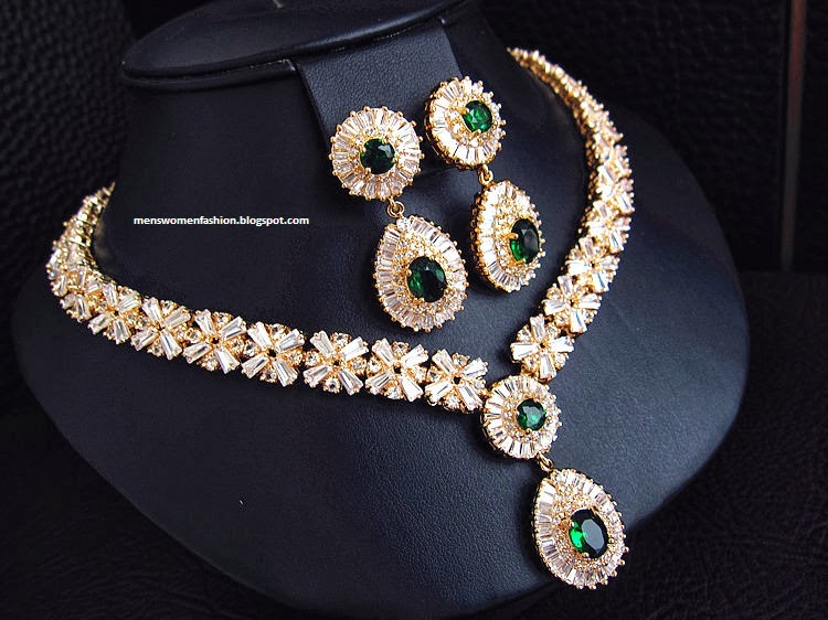 اطقم  حلي مغربية رائعة A+Fashion+jewellery+in+emerald+and+diamond+stylish+fashion+jewelry+beautiful+girls+fashion+earrings+and++18k+gold+jewellery+gems+stone+jewelry+emerald+earring+Jewelry+Showcase+ruby+pearl+necklace+By+Aamir+Mannan+(2)