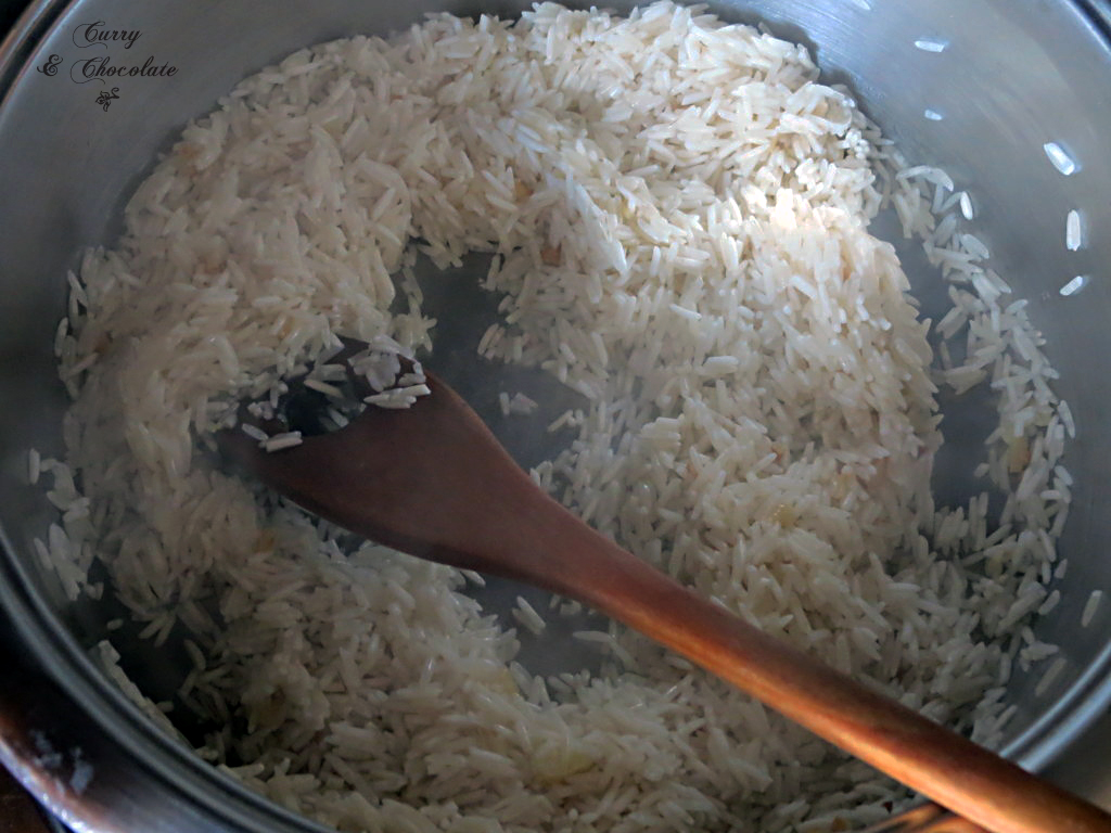 Salteando el arroz Salteando el arroz