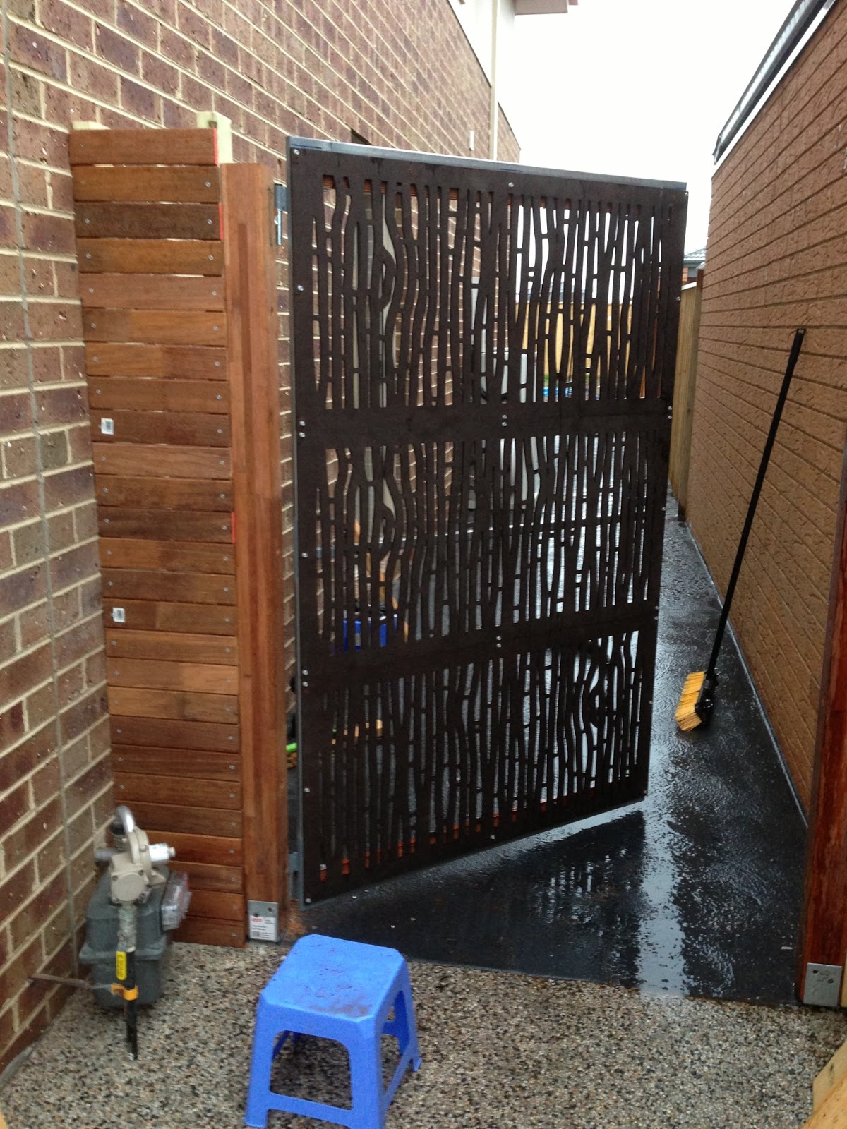 Metricon Winchester 28 DIY (Do It Yourself) Gate Using almunium