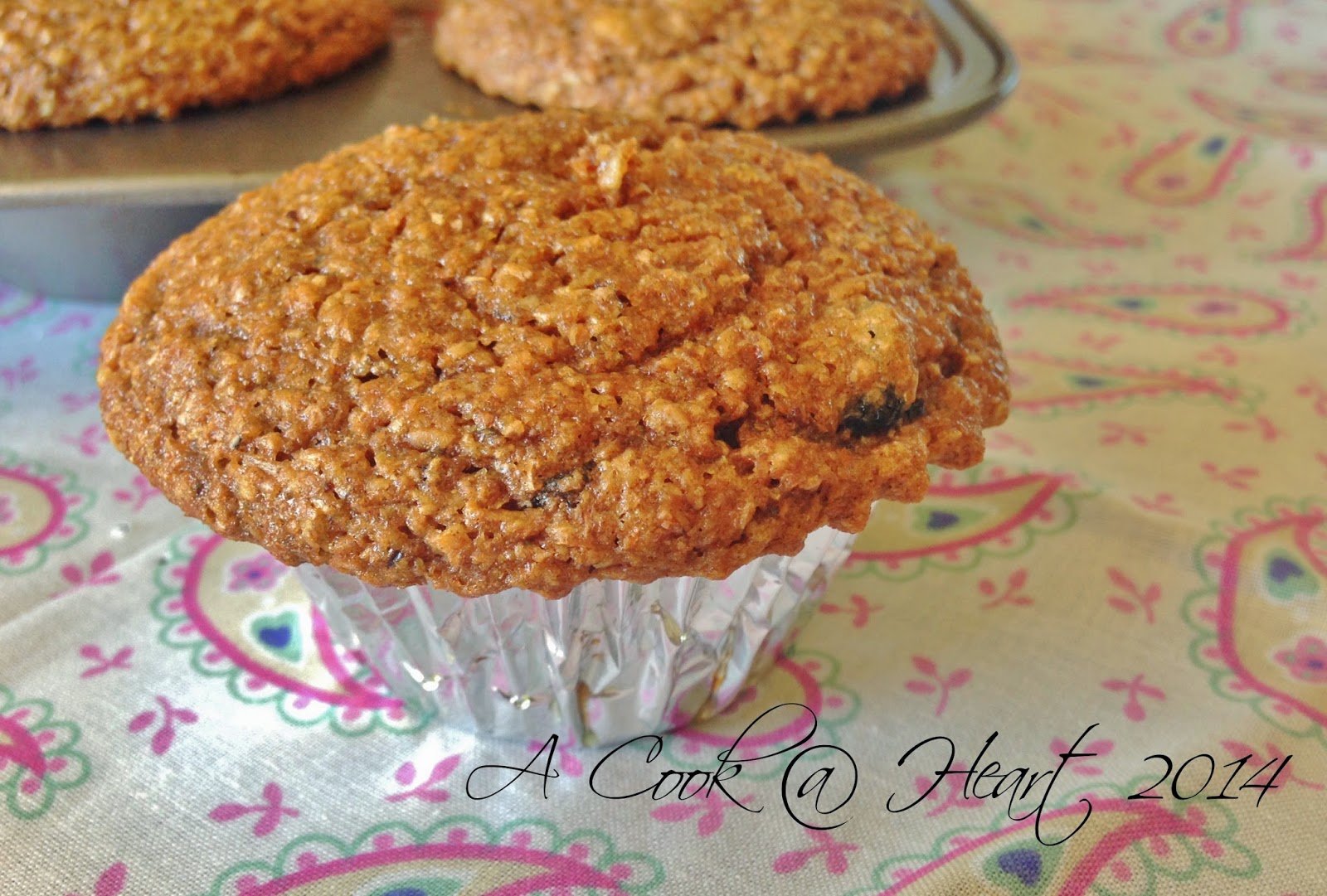 A Cook Heart Muffiins, Bran Muffins for breakfastonthego.