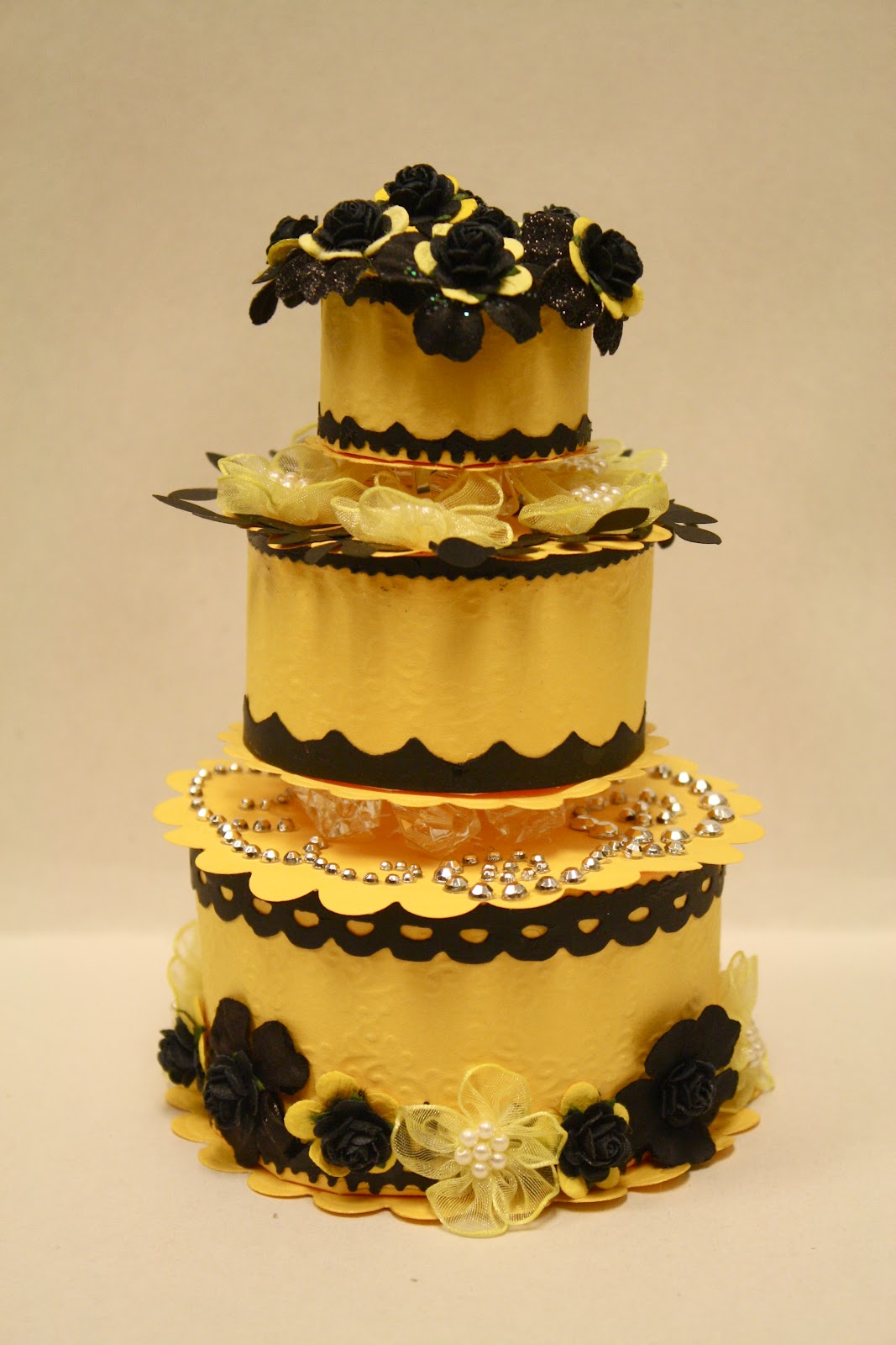 Lindy's Stamp Gang Beautiful Paper Cakes