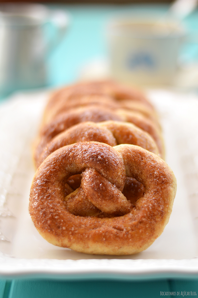 Bocadinhos de Açúcar Pretzels Doces Integrais com Canela