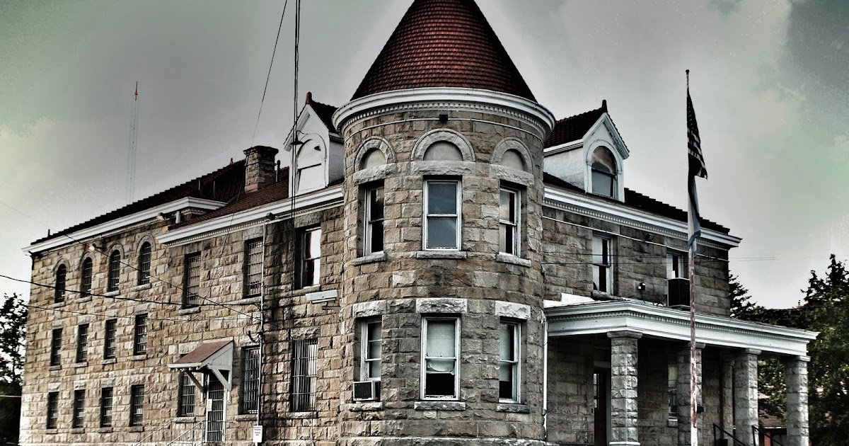 Tom's Daily (well, not always daily) Photos (W4OLR) Old Jail Randolph