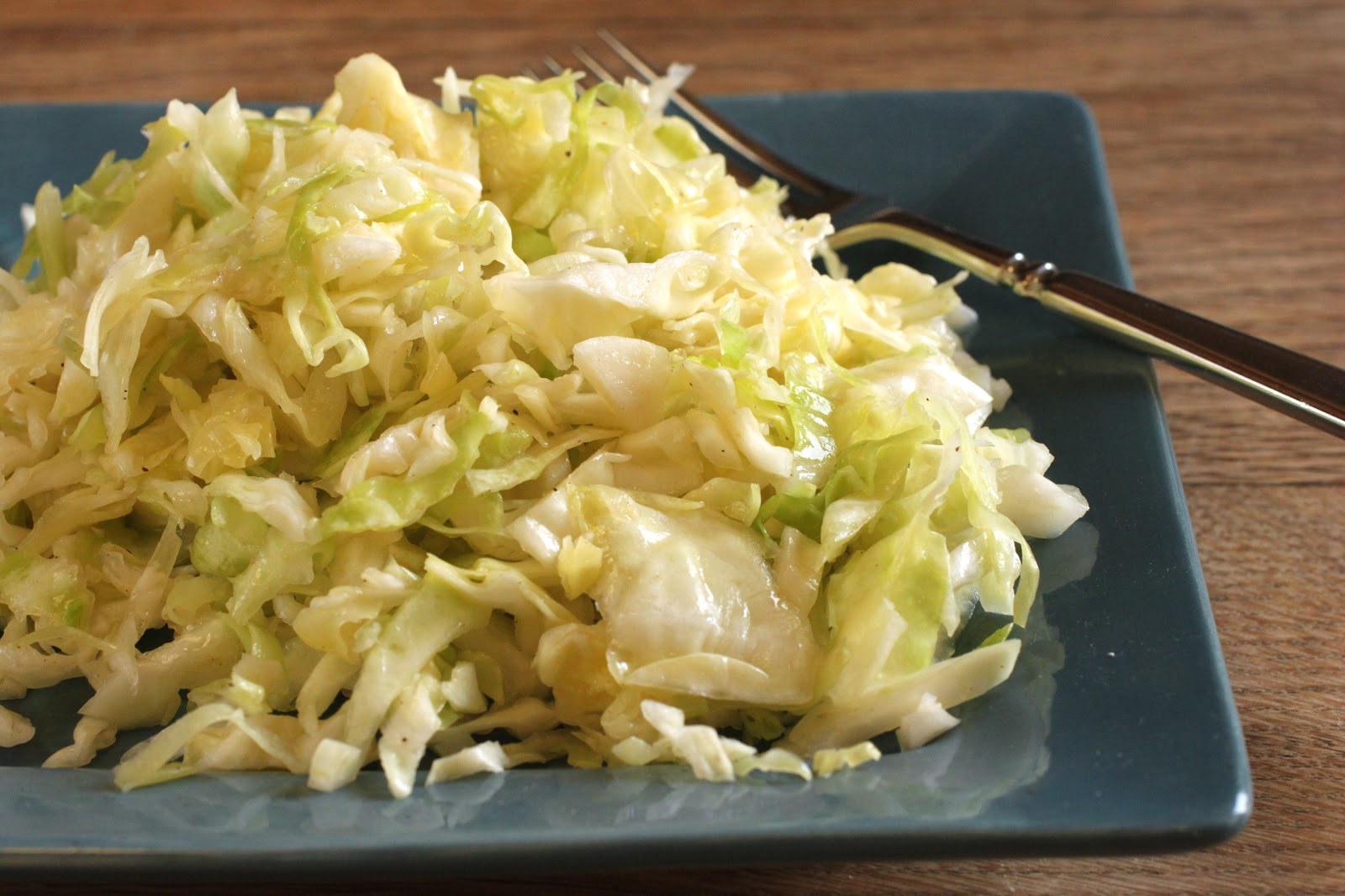 Superfoods Month: Raw cabbage salad with lemon